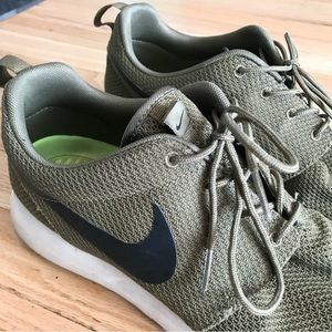 Nike Roshe Run Iguanas